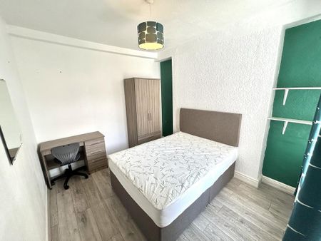 5 bedroom terraced house to rent - Photo 5