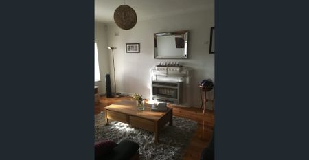 CHARMING HOME IN GREAT LOCATION - Photo 2