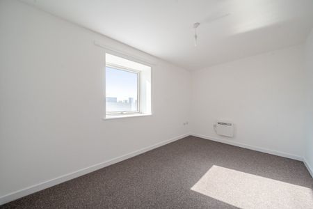 Kings Road, Barking, IG11 - Photo 3