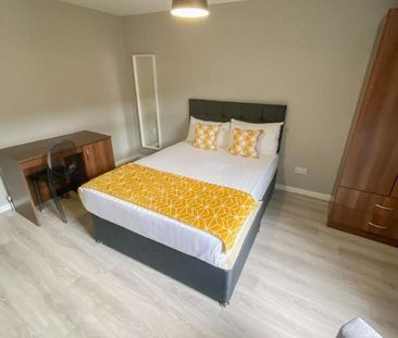 Thornes Road, L6 - Photo 1