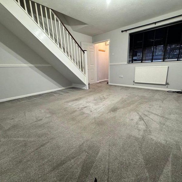 2 bedroom end of terrace house to rent - Photo 1