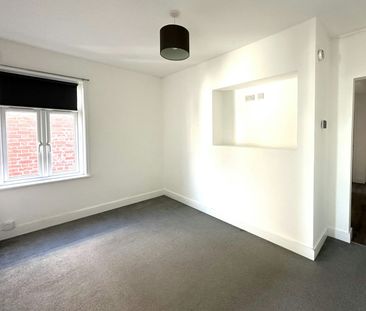 Flat to rent on - Photo 6