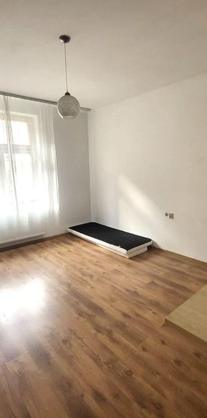 Bezczynszowa kawalerka z nietypowym układem - Photo 1