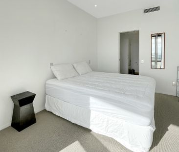 PARNELL - Mirage - One Bedroom - Photo 3