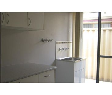 FABULOUS FAMILY HOME - Photo 2