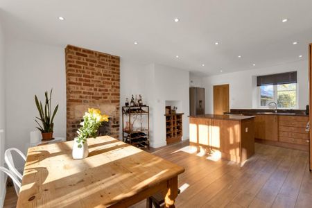 3 bedroom semi-detached house to rent - Photo 5