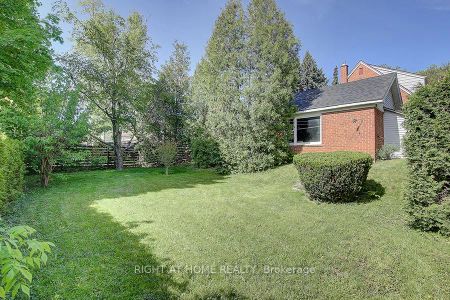 Detached Home For Lease | W9253113 - Photo 4