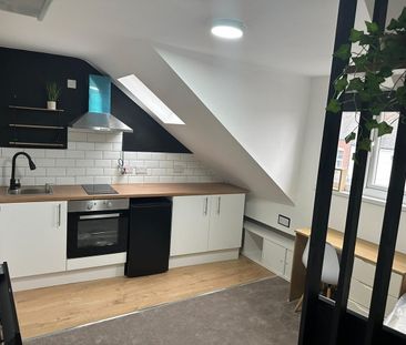 Studio Flat, Teignmouth Road, B29 - Photo 1