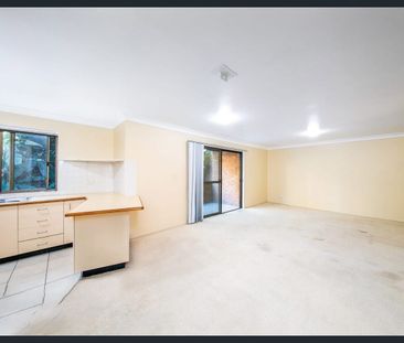 Coastal Living at Its Best – Walk to Beach, Shops & Lake! - Photo 1