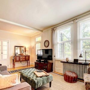 4 1/2 meublé Quartier Montcalm Québec - Furnished 2-bedroom apartment in the Montcalm district, Québec City - Photo 2