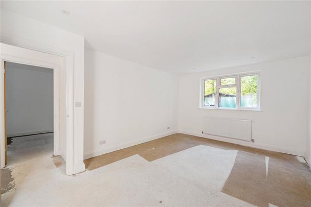 5 bedroom bungalow to rent - Photo 1