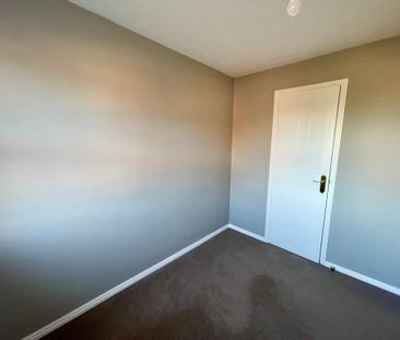 2 bedroom semi-detached to let - Photo 3