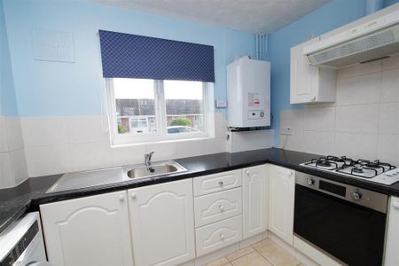 2 bedroom terraced house to rent - Photo 3