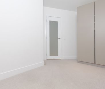 4/710 Burwood Road, Hawthorn East VIC 3123 - Townhouse For Rent | D... - Photo 2