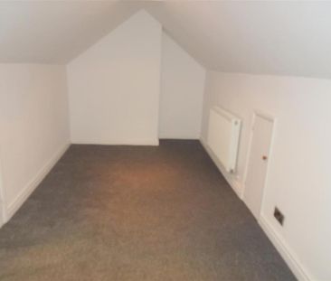 2 bedroom semi-detached house to rent - Photo 6