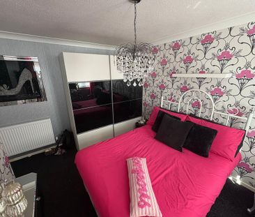 3 bedroom terraced house to rent - Photo 6