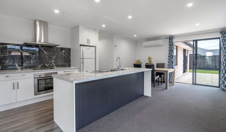 Three Bedroom Home - Photo 2