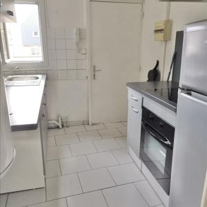 3 pièces - 40 m² - 2ème étage - Colocation non autorisée - Photo 2