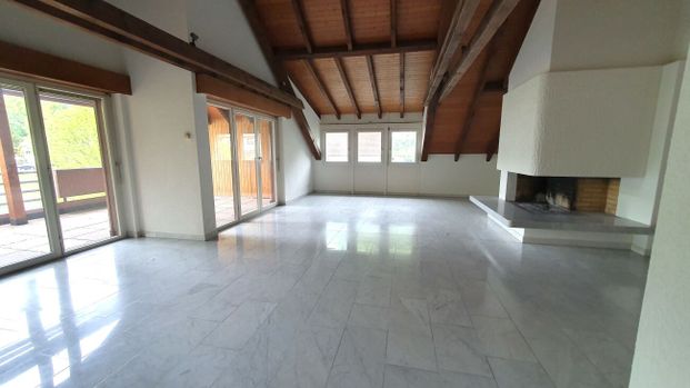 Grosse, schöne 6.5-Zimmer-Wohnung zu vermieten! - Photo 1