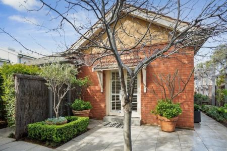 Two Distinct Residences, One Exceptional Norwood Address - Photo 3