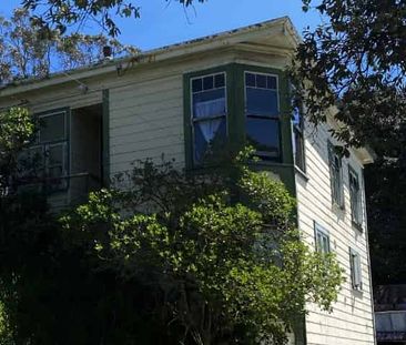 NICE AND TIDY 4x bedroom flat in a great location. - Photo 5