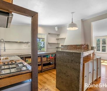 Neat Two-Bedroom Home - Photo 1