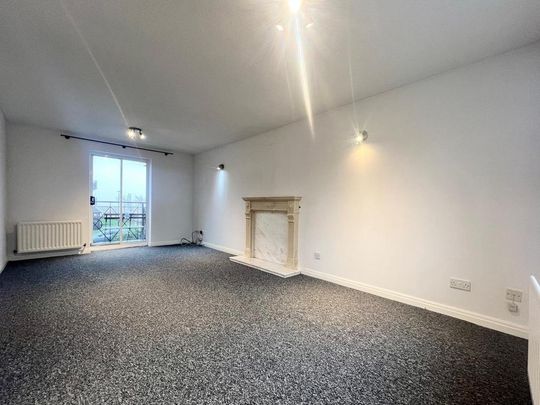 3 bedroom flat to rent - Photo 1