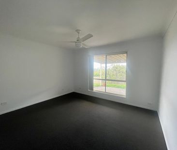 A Pacific Pines Gem - Photo 5