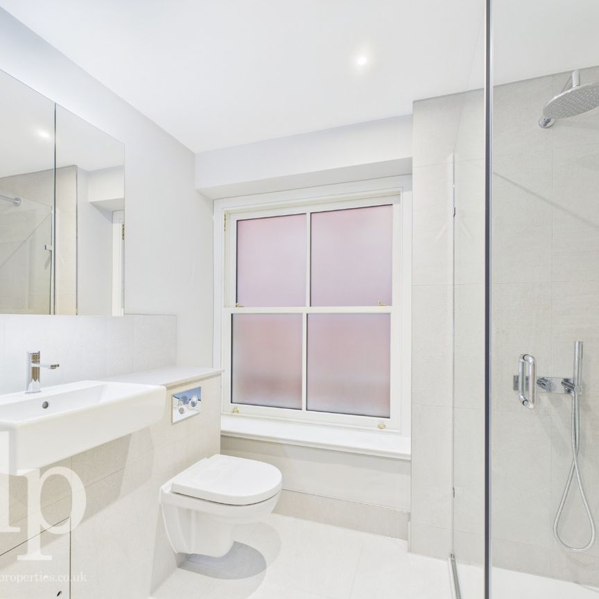 1 Bedroom Apartment, Denman Street, London, Greater London, Soho, W1D - Photo 1