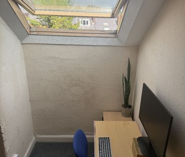 Room in a Shared House, Wadbrough Road, S11 - Photo 4