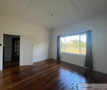 Prime Location! - Photo 1