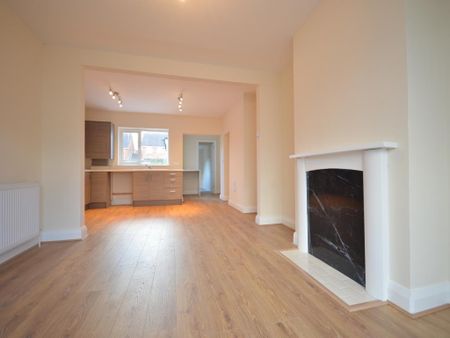 3 bedroom terraced house to rent - Photo 3