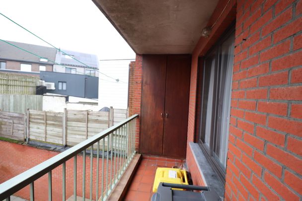 Een appartement op de 1ste verdieping met 2 slaapkamers en terras. - Foto 1