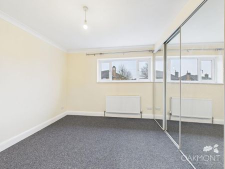 6 bedroom semi-detached house to rent - Photo 5