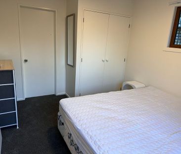 2 Bedroom Unit - Walking distance to town - Photo 2