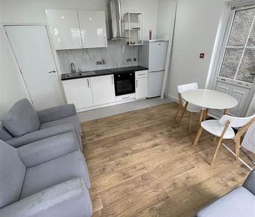 Flat 2, 49 Ballygomartin Road, Belfast, BT13 3LA - Photo 5