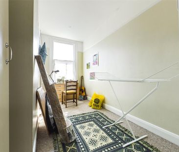 4 bedroom apartment to rent - Photo 3