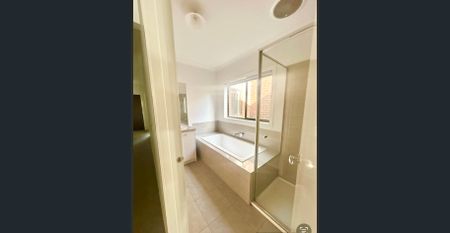 The perfect location with everything you need only moments away! - Photo 5