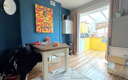 Ocean present this 3 double bedroom house on Sydenham Road, Knowle. Set over three floors, this property is offered on an unfurnished basis. THis property is not available to 3 or 4 sharers due to licensing restrictions from the council. - Photo 2