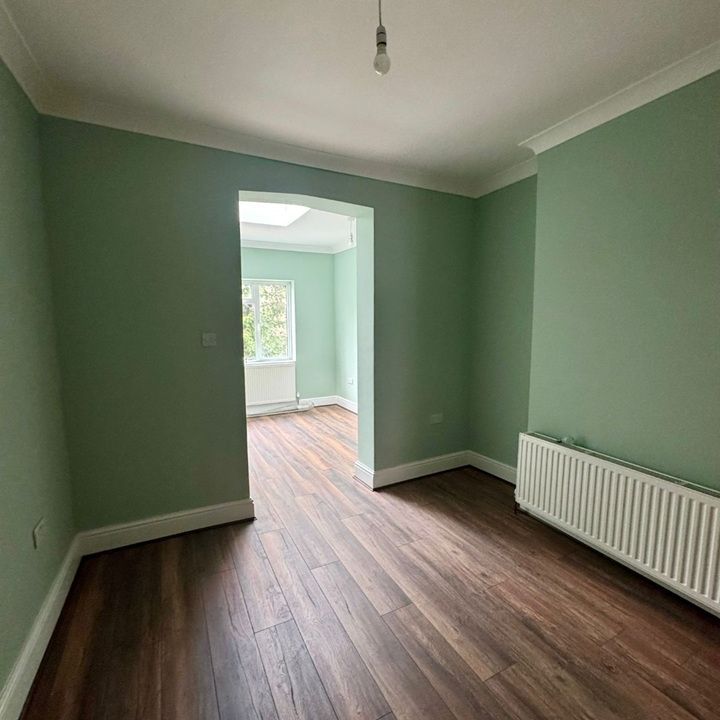 5 Bed Terraced House, Thistlewaite Road, E5 - Photo 1