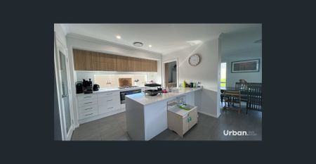 Two Storey Five Bedroom Home In Huntlee - Photo 2