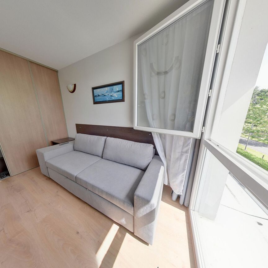 Est de PAU, Haut d'IDRON, Studio Meublé en Résidence récente avec climatisation et parking privé, - Photo 1