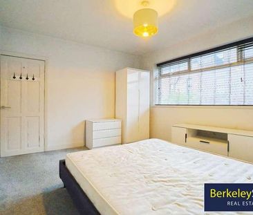 Lark Lane, Liverpool, Merseyside, L17 - Photo 1