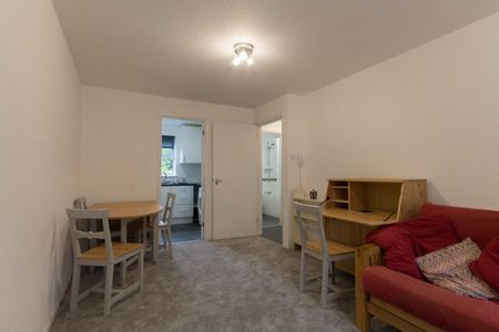 William Smith Close, Cambridge - Photo 2