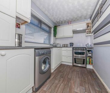 2 bedroom terraced house to rent - Photo 3