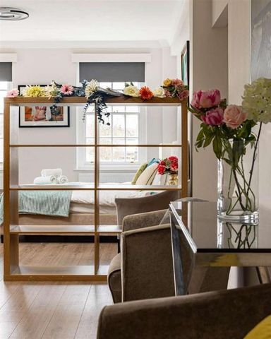 Warwick Gardens, London, W14 - Photo 2