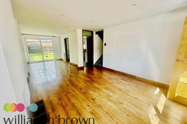 Vaughan Close - Photo 1