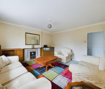 3 bedroom flat to rent - Photo 5