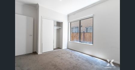 4-Bed Townhouse with Resort-Style Amenities and Scenic Views - Photo 4