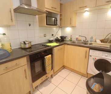 Room in a Shared Flat, Duckett Street, E1 - Photo 3